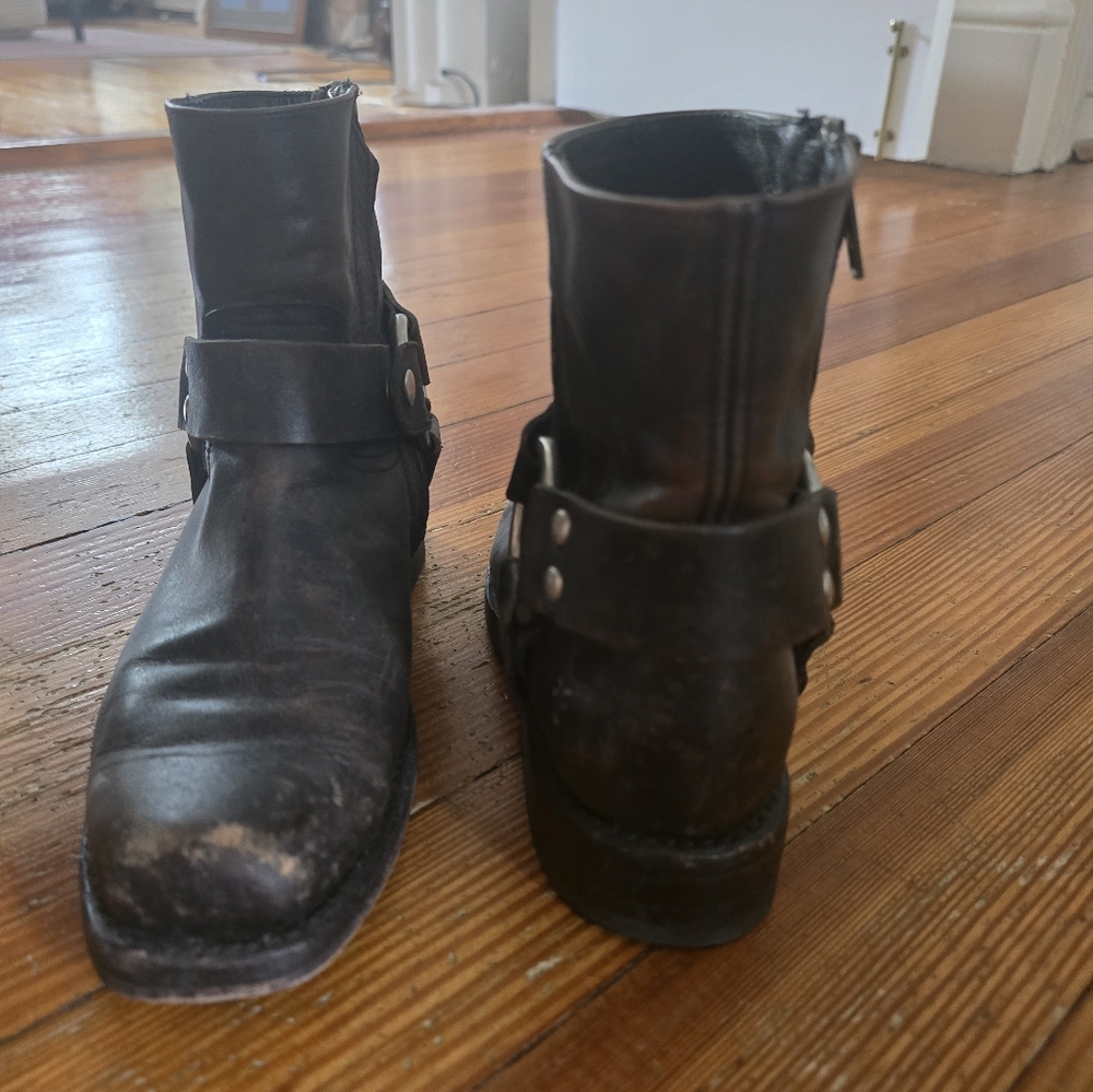 Frye Veronica Harness Short Boot